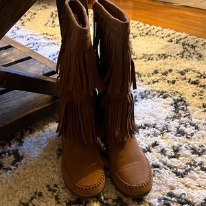 Rampage Brown/Tan Fringe Boots. Sz 7
